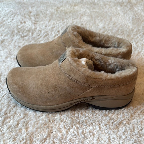 Women’s Tan Slip-On Shoes - Picture 2 of 7